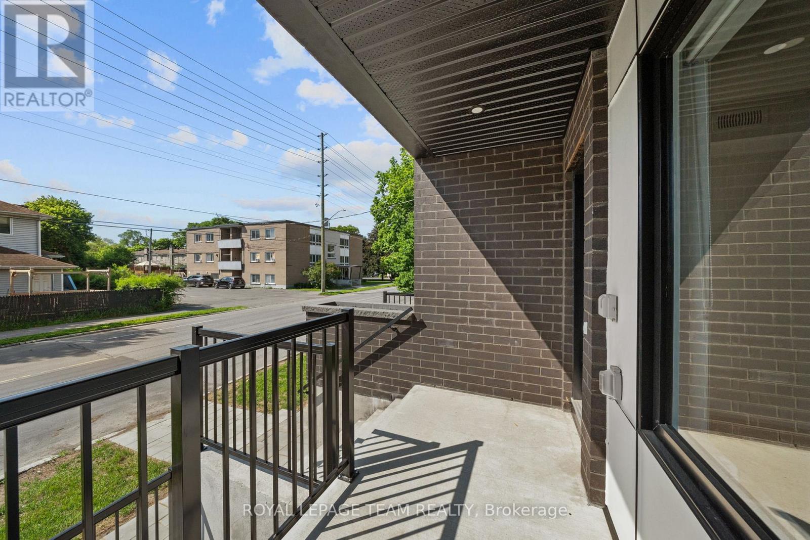 Main - 998 Hollington Street, Ottawa, Ontario  K1Z 6K6 - Photo 2 - X13460316