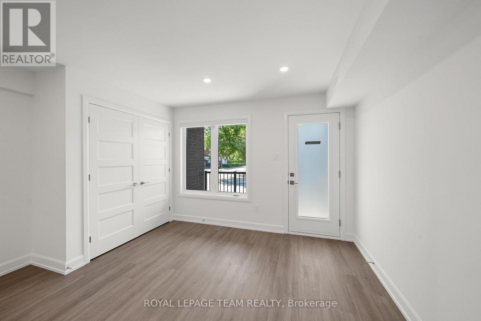 Main - 998 Hollington Street, Ottawa, Ontario  K1Z 6K6 - Photo 3 - X13460316