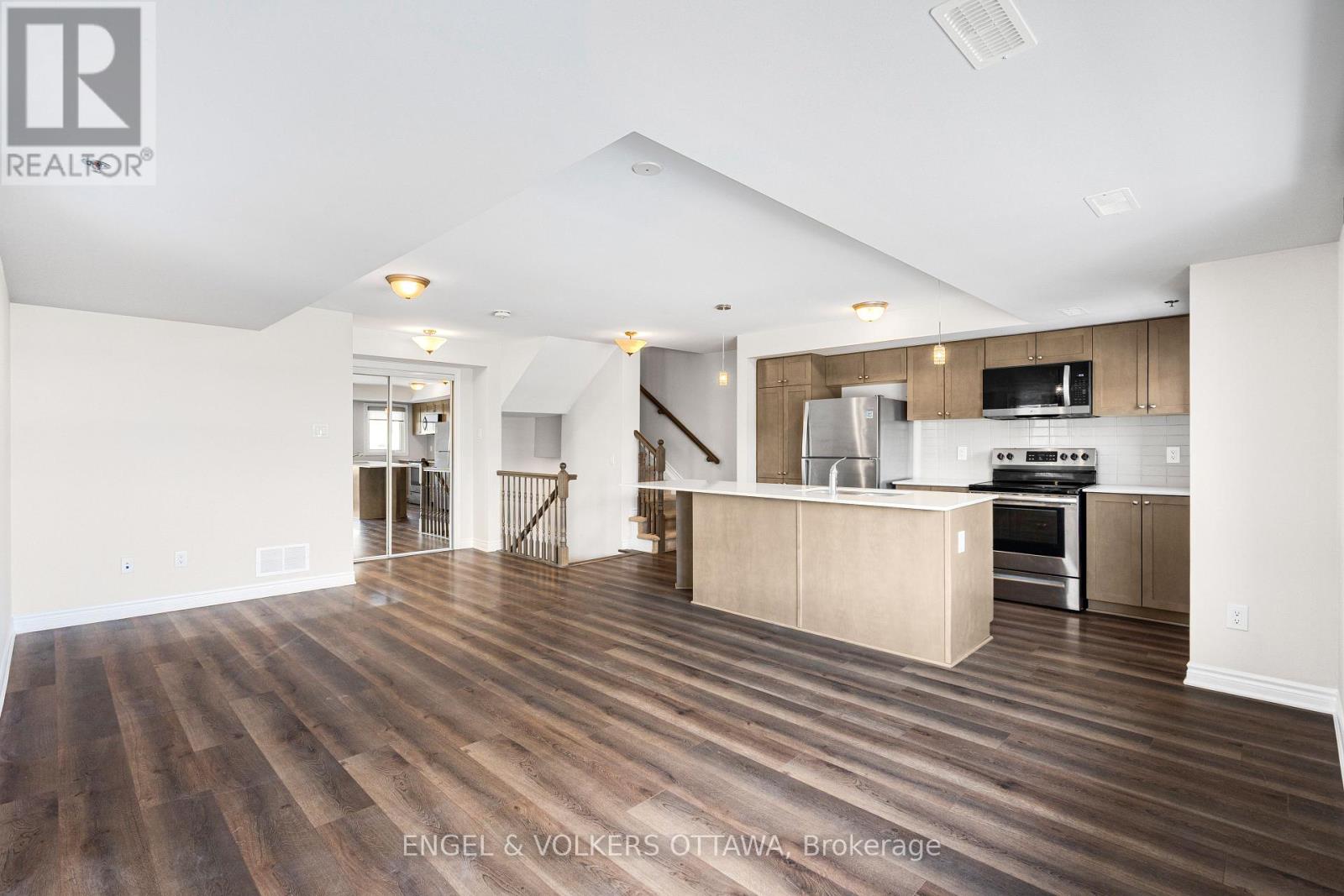 571 Ozawa Private, Ottawa, Ontario  K1K 4Z9 - Photo 10 - X13460320