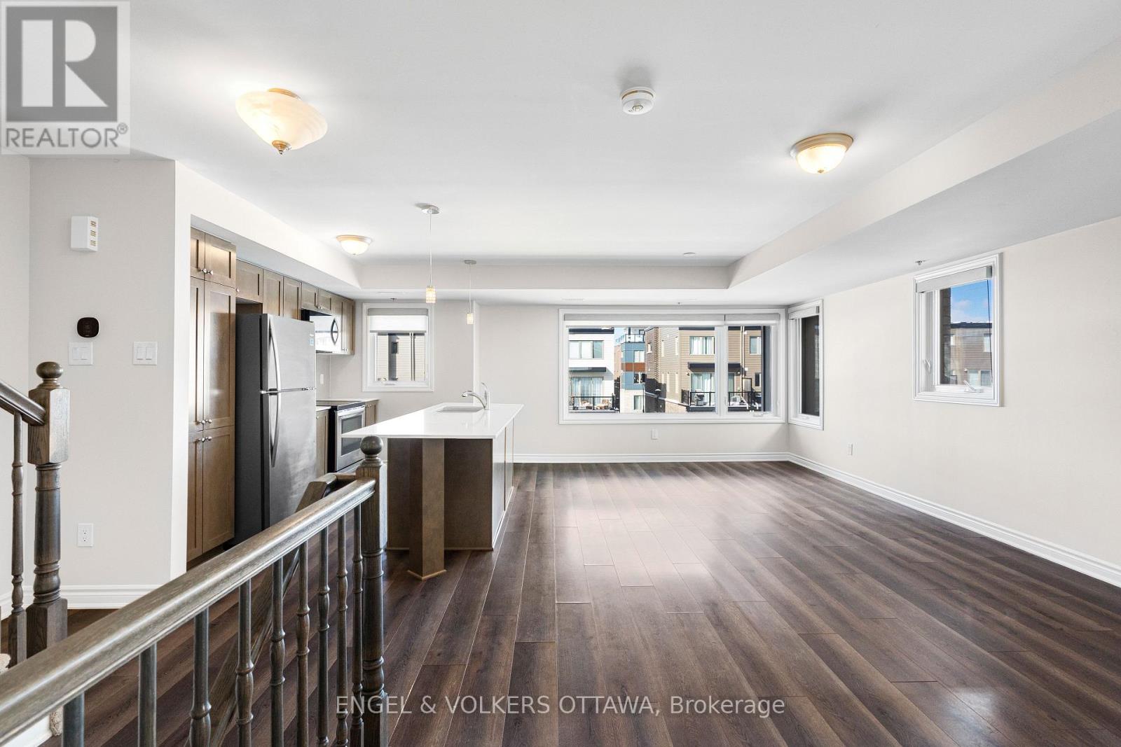 571 Ozawa Private, Ottawa, Ontario  K1K 4Z9 - Photo 4 - X13460320