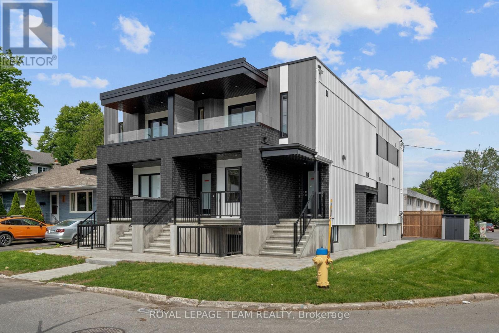 LOWER - 998 HOLLINGTON STREET, Ottawa, Ontario