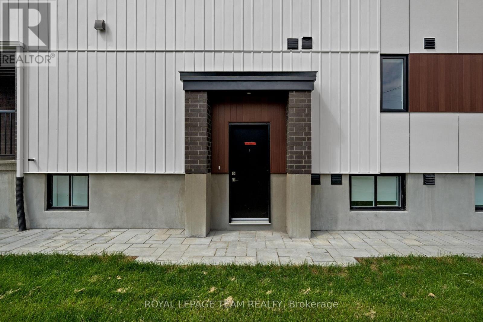 Lower - 998 Hollington Street, Ottawa, Ontario  K1Z 6K6 - Photo 3 - X13460328