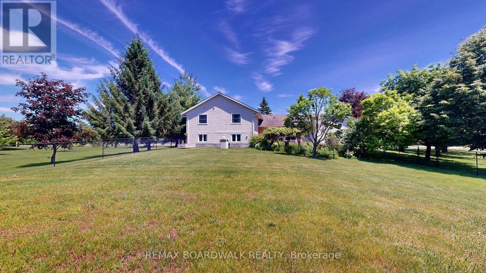 4 St George Street, Elizabethtown-Kitley, Ontario  K0E 1M0 - Photo 2 - X13460520