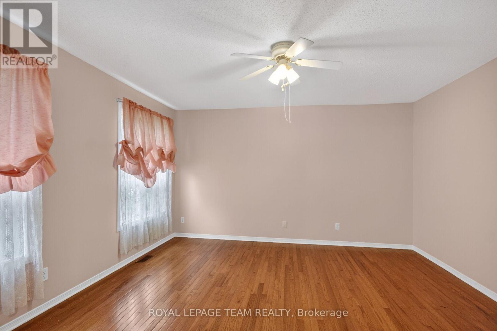 Windhurst Drive - 19 Windhurst Drive, Ottawa, Ontario  K2G 6G5 - Photo 17 - X13460562