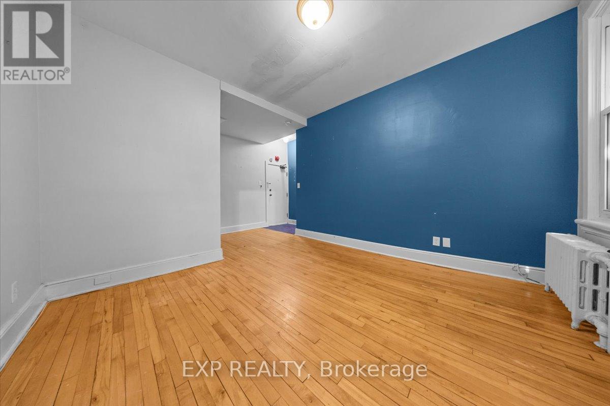 1 - 484 Gilmour Street, Ottawa, Ontario  K1R 5L4 - Photo 10 - X13460674