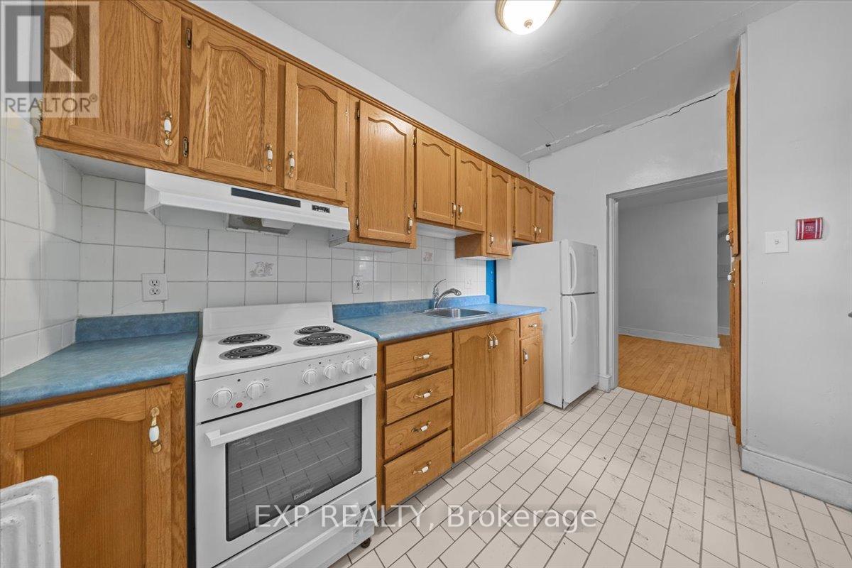 1 - 484 Gilmour Street, Ottawa, Ontario  K1R 5L4 - Photo 12 - X13460674