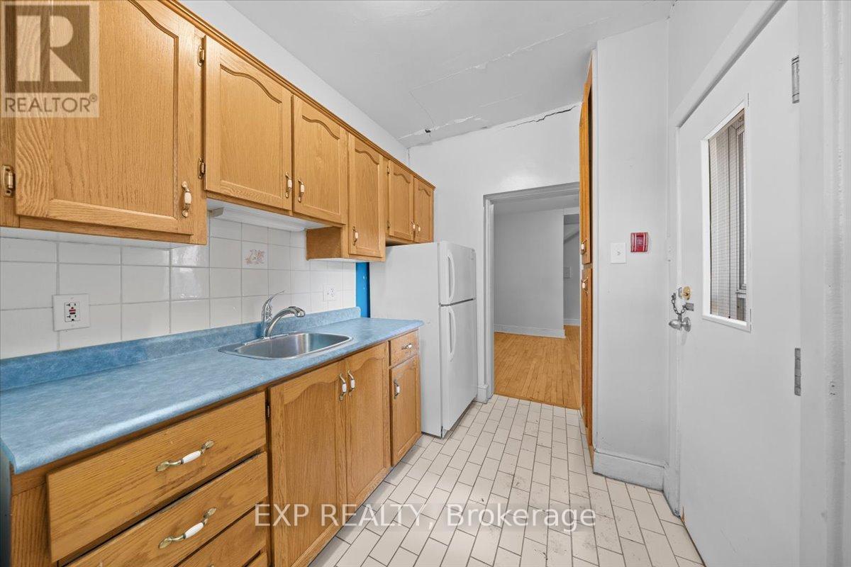 1 - 484 Gilmour Street, Ottawa, Ontario  K1R 5L4 - Photo 15 - X13460674