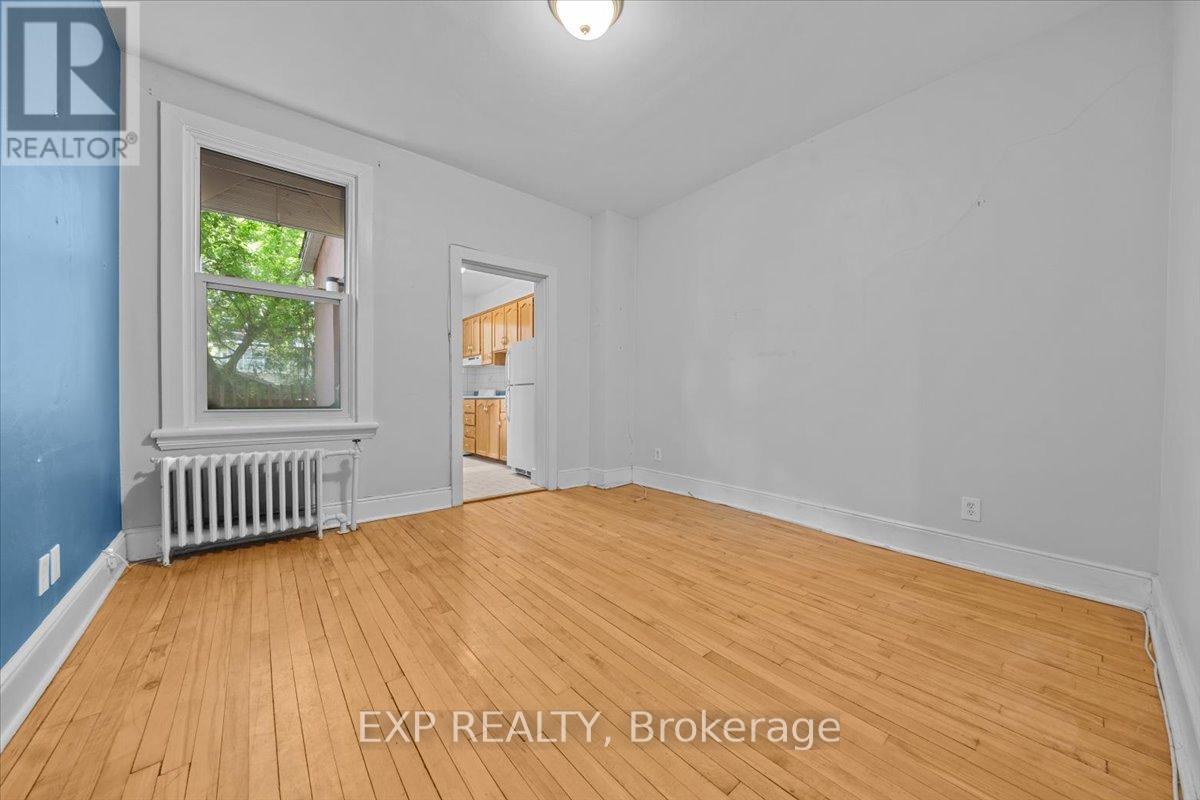 1 - 484 Gilmour Street, Ottawa, Ontario  K1R 5L4 - Photo 9 - X13460674