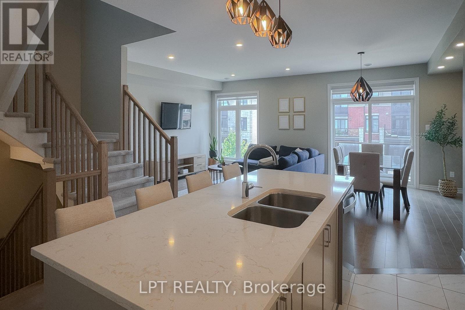 552 Labrador Crescent, Ottawa, Ontario  K1T 0R5 - Photo 12 - X13460800