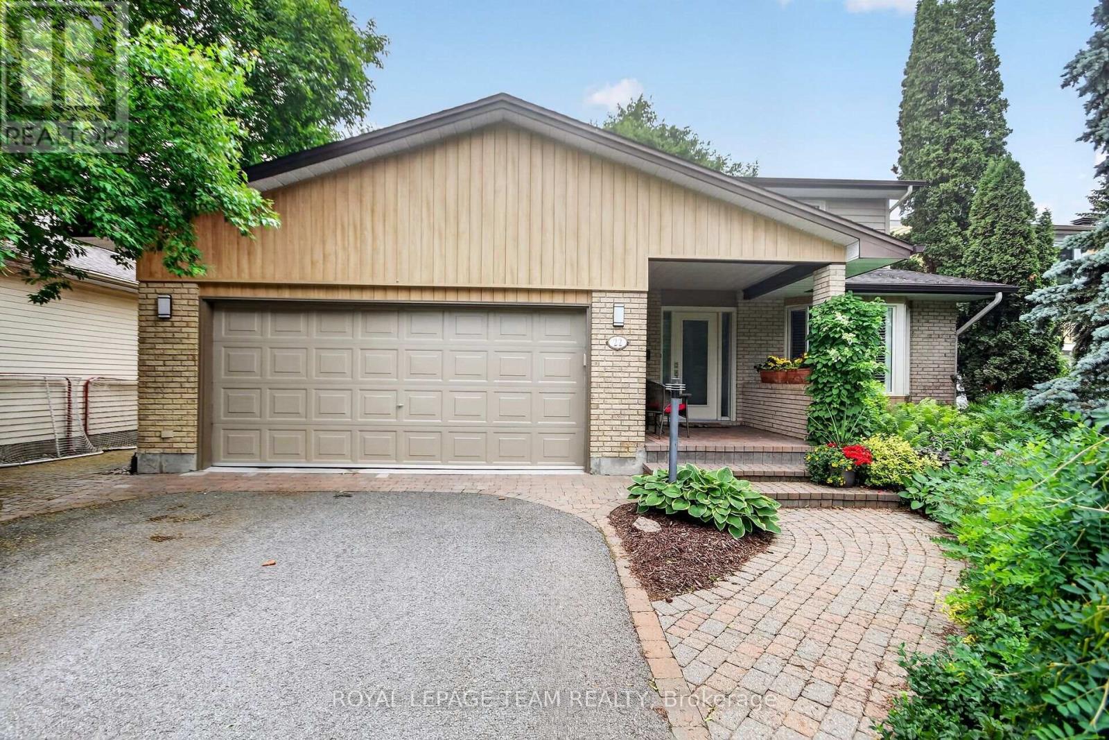 22 Lynhurst Avenue, Ottawa, Ontario  K1V 9W7 - Photo 3 - X13461110