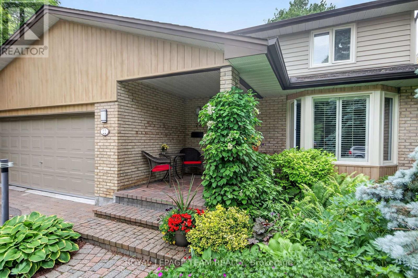 22 Lynhurst Avenue, Ottawa, Ontario  K1V 9W7 - Photo 4 - X13461110