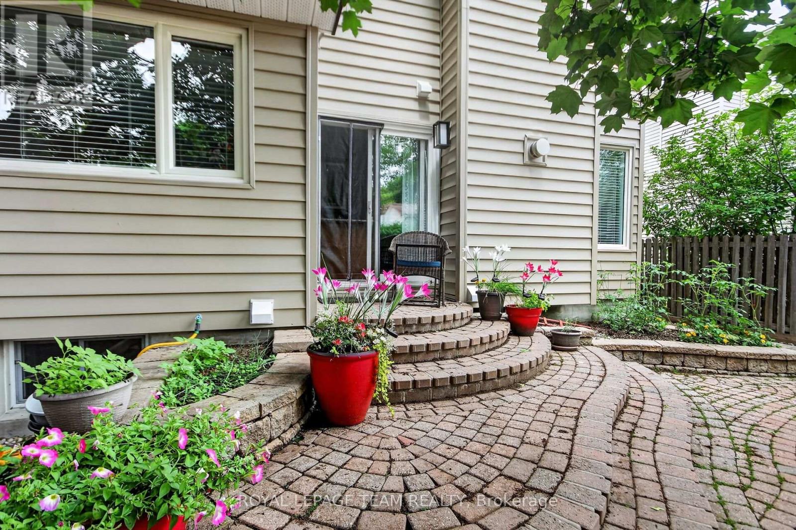22 Lynhurst Avenue, Ottawa, Ontario  K1V 9W7 - Photo 44 - X13461110