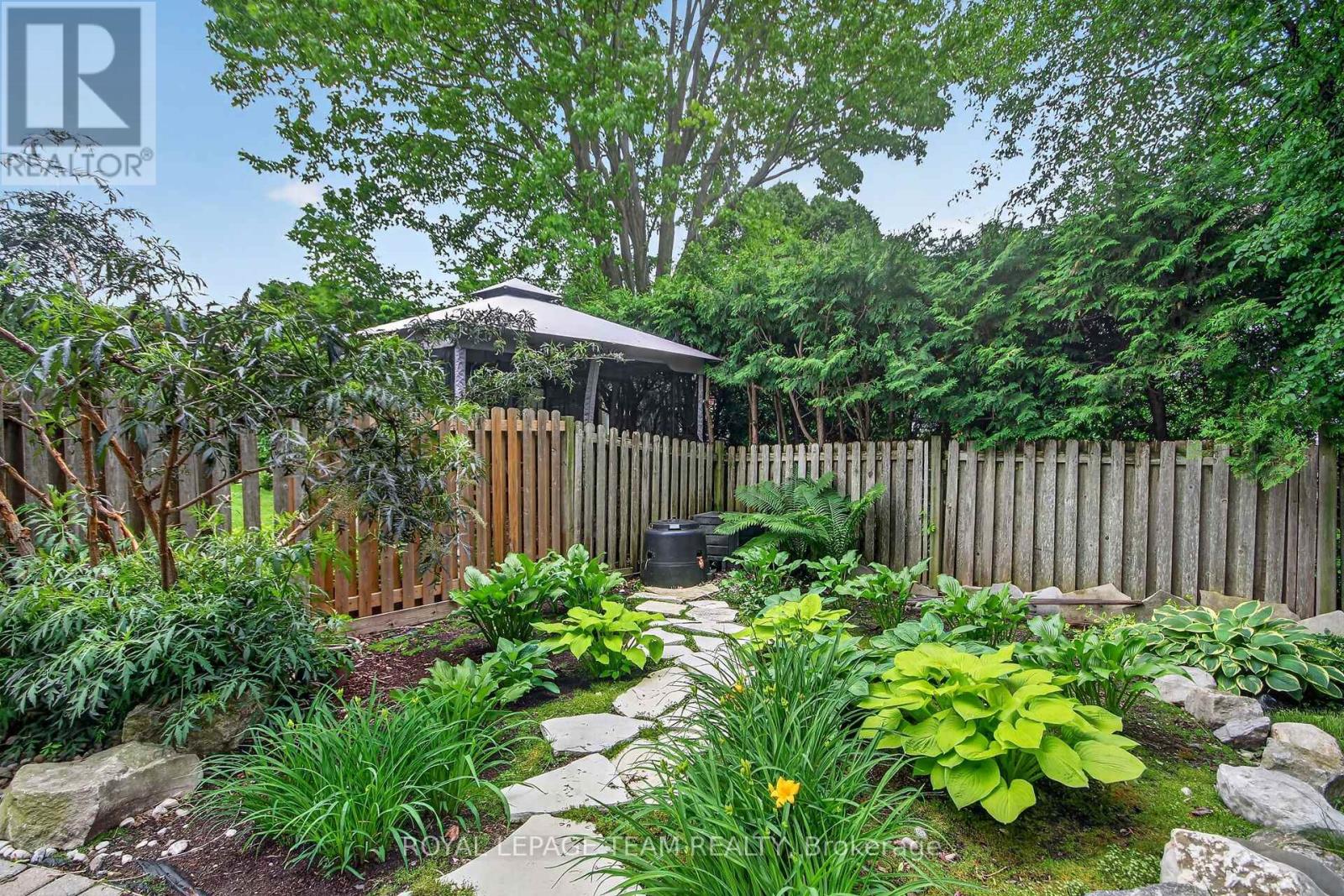 22 Lynhurst Avenue, Ottawa, Ontario  K1V 9W7 - Photo 46 - X13461110