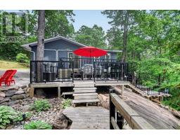 1049 CROTCH LAKE TRAIL, Frontenac, Ontario