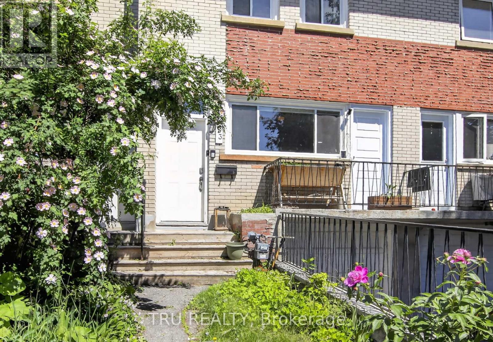 1253 Emperor Avenue, Ottawa, Ontario  K1Z 8C4 - Photo 1 - X13461228