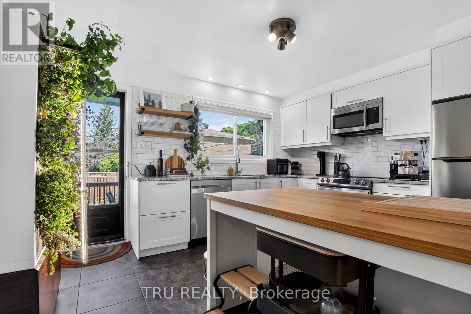 1253 Emperor Avenue, Ottawa, Ontario  K1Z 8C4 - Photo 10 - X13461228