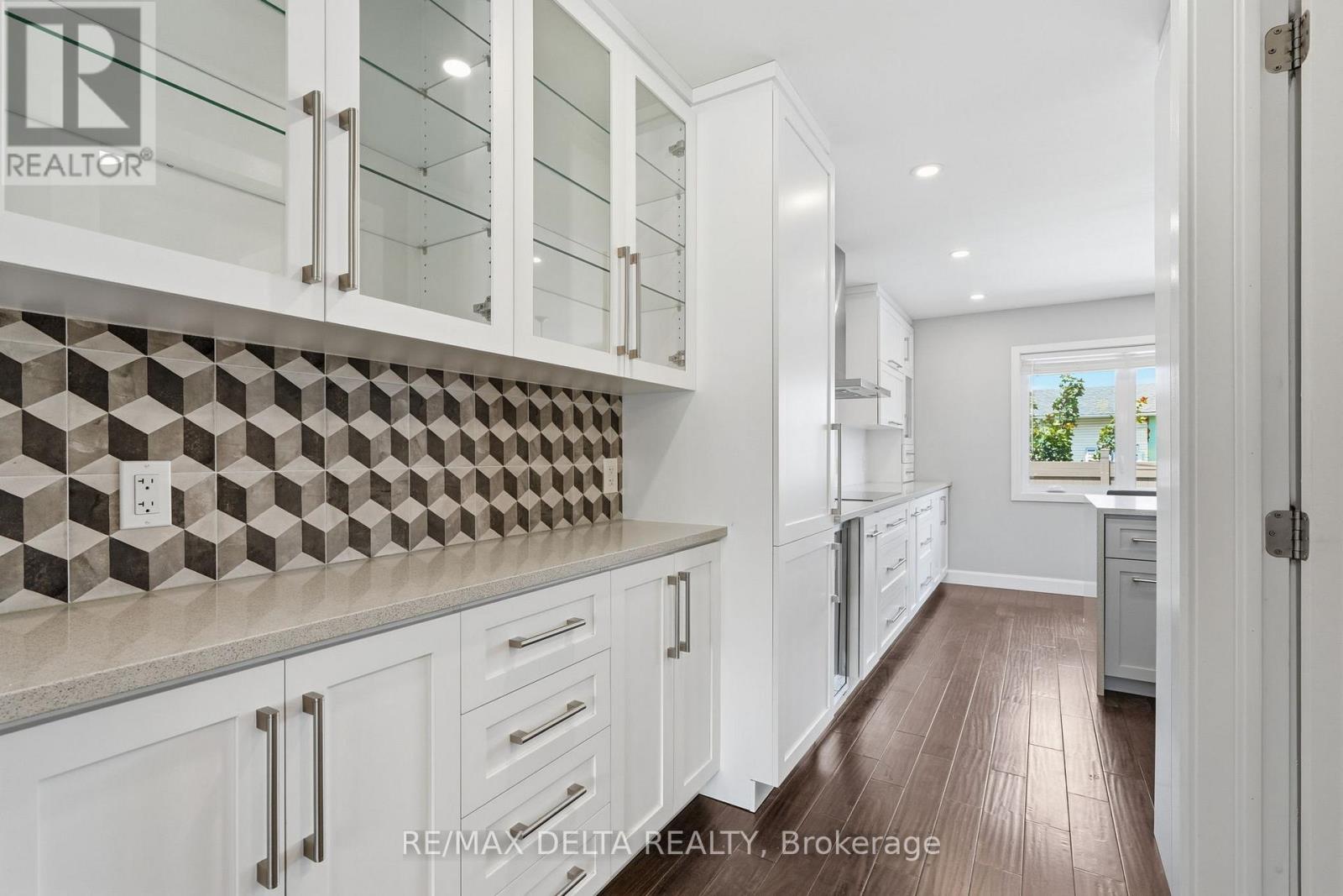1791 Queensdale Avenue, Ottawa, Ontario  K1T 1J7 - Photo 12 - X13461268