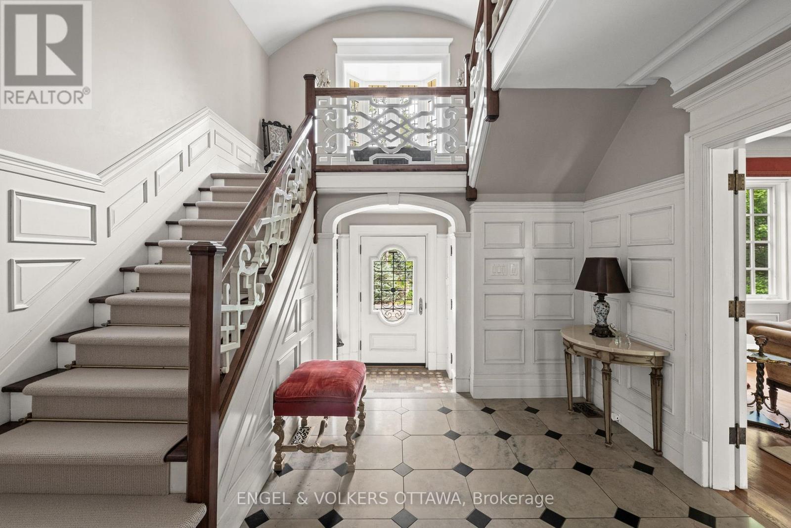 218 Coltrin Road, Ottawa, Ontario  K1M 0A6 - Photo 2 - X13461368