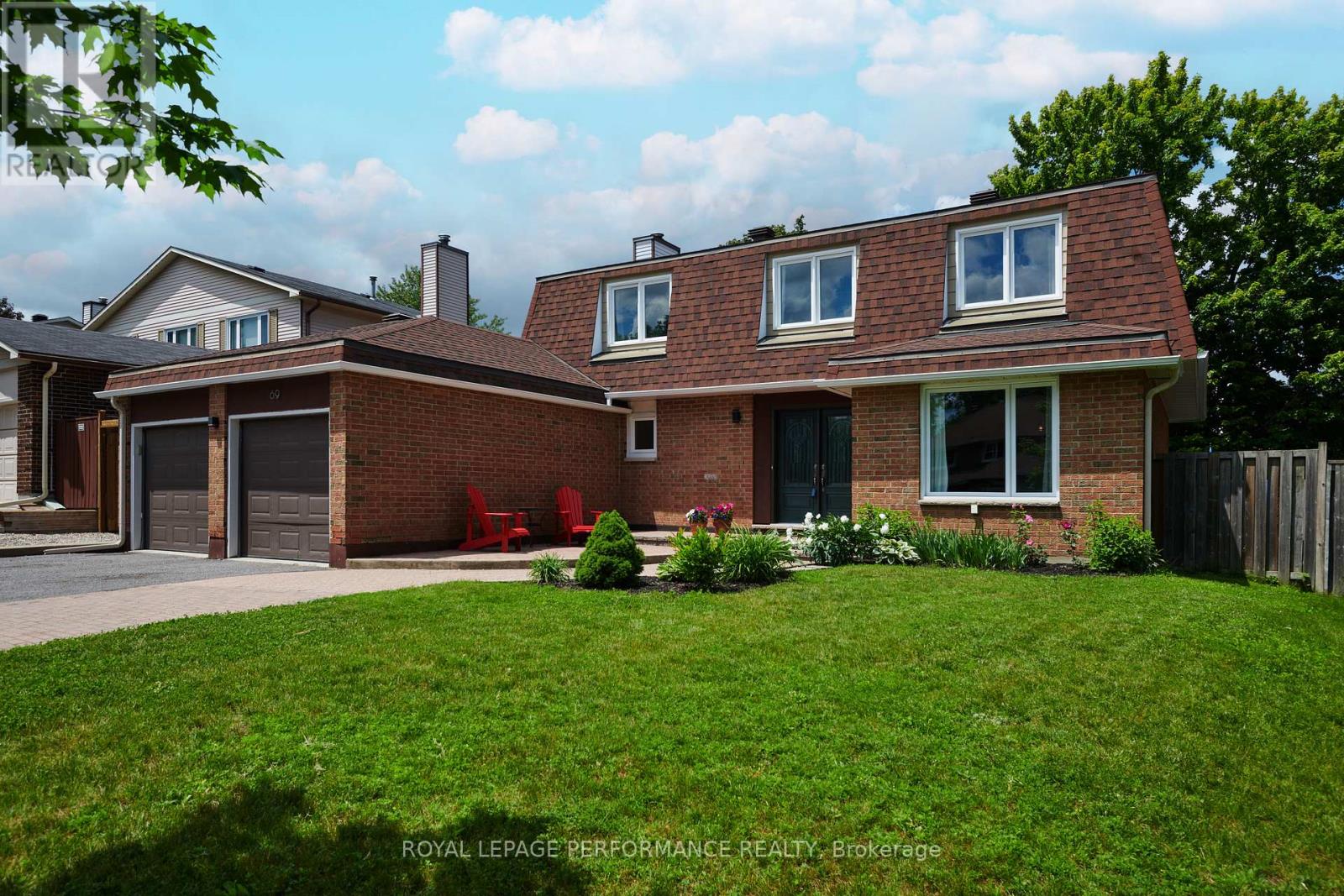 69 Hawk Crescent, Ottawa, Ontario  K1V 9G8 - Photo 1 - X13461734
