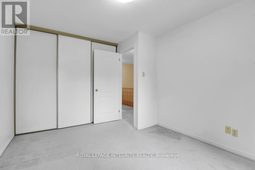 6176 Oak Meadows Drive Drive, Ottawa, Ontario  K1C 7G8 - Photo 22 - X13461836