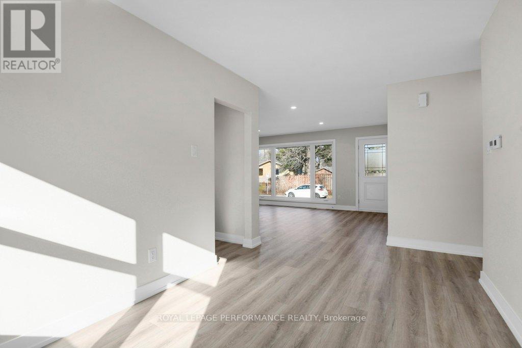 624 Clarke Avenue, Ottawa, Ontario  K1K 0Y7 - Photo 11 - X13461858