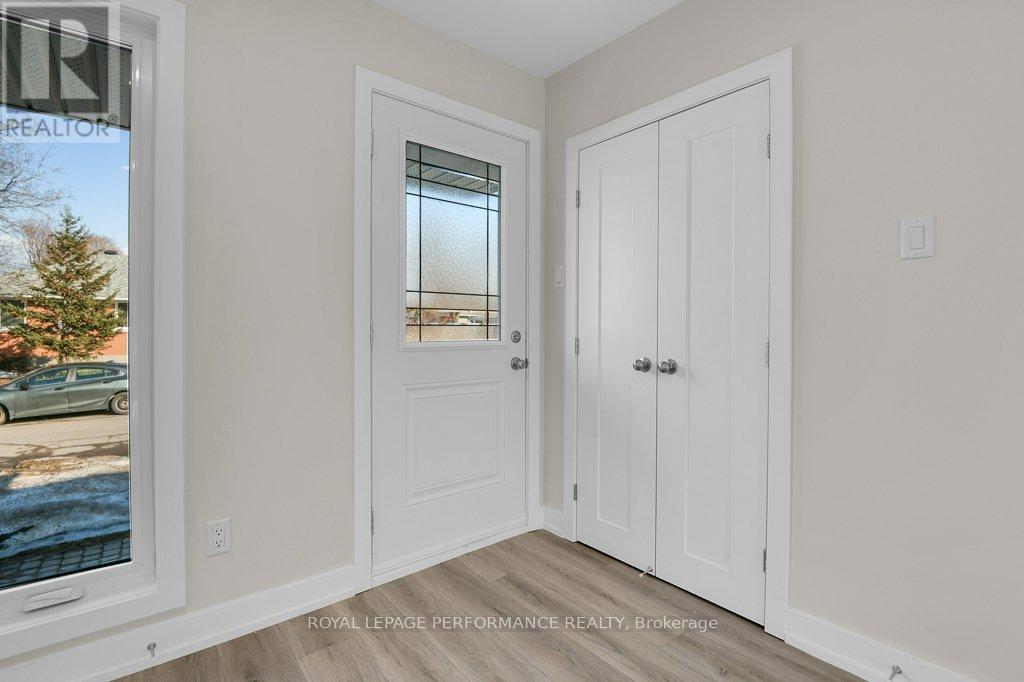 624 Clarke Avenue, Ottawa, Ontario  K1K 0Y7 - Photo 2 - X13461858