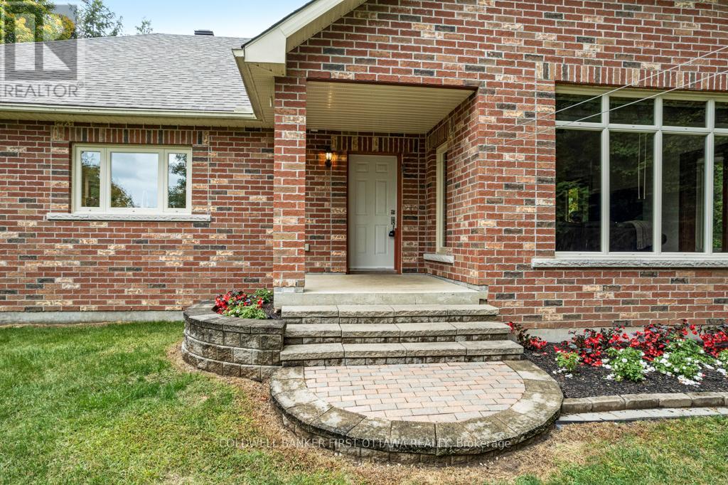 139 Sheil Drive, Drummond/north Elmsley, Ontario  K7H 0G7 - Photo 5 - X13461982