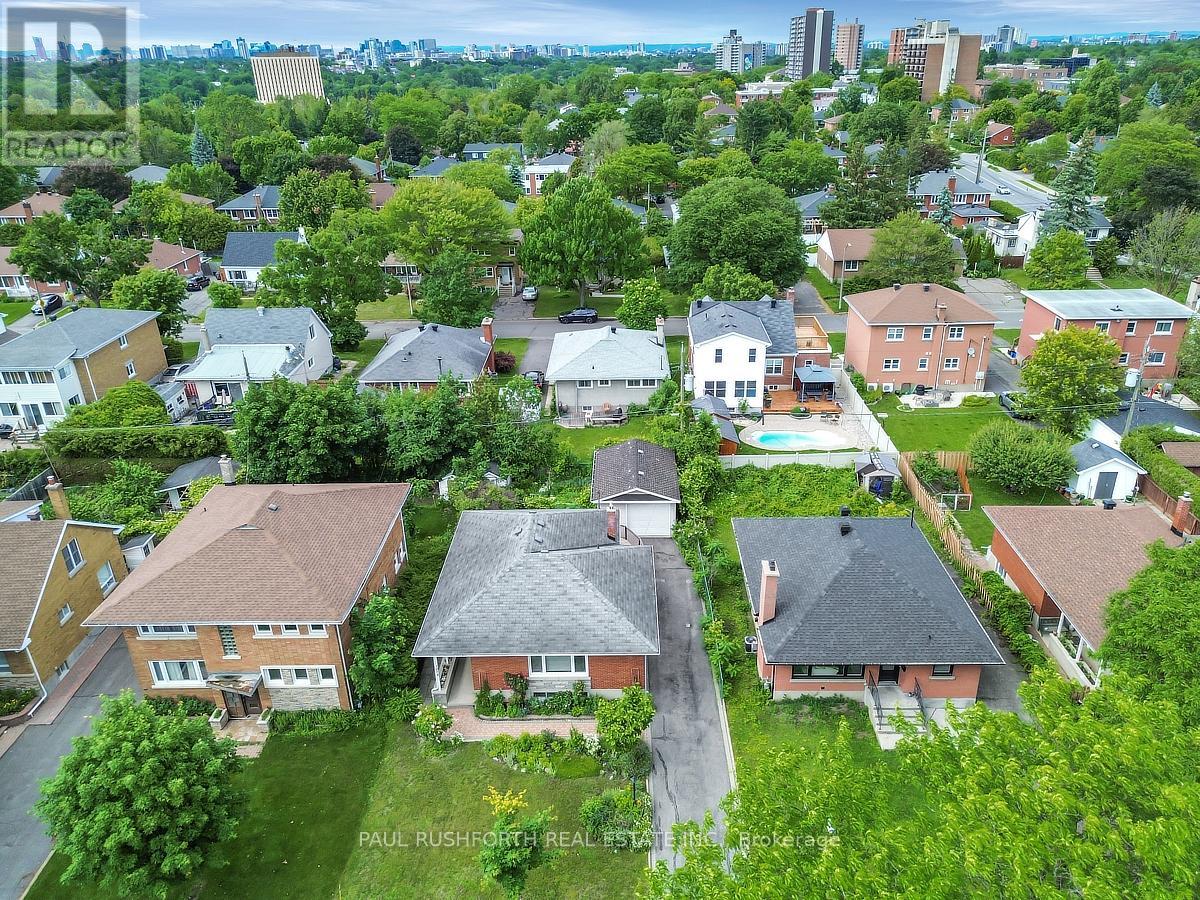 1075 Secord Avenue, Ottawa, Ontario  K1H 8C7 - Photo 3 - X13462068