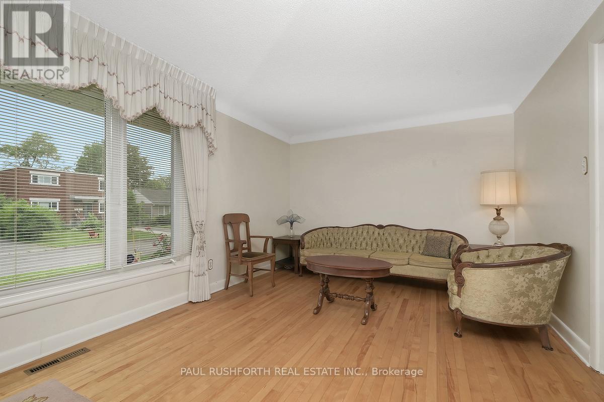 1075 Secord Avenue, Ottawa, Ontario  K1H 8C7 - Photo 6 - X13462068