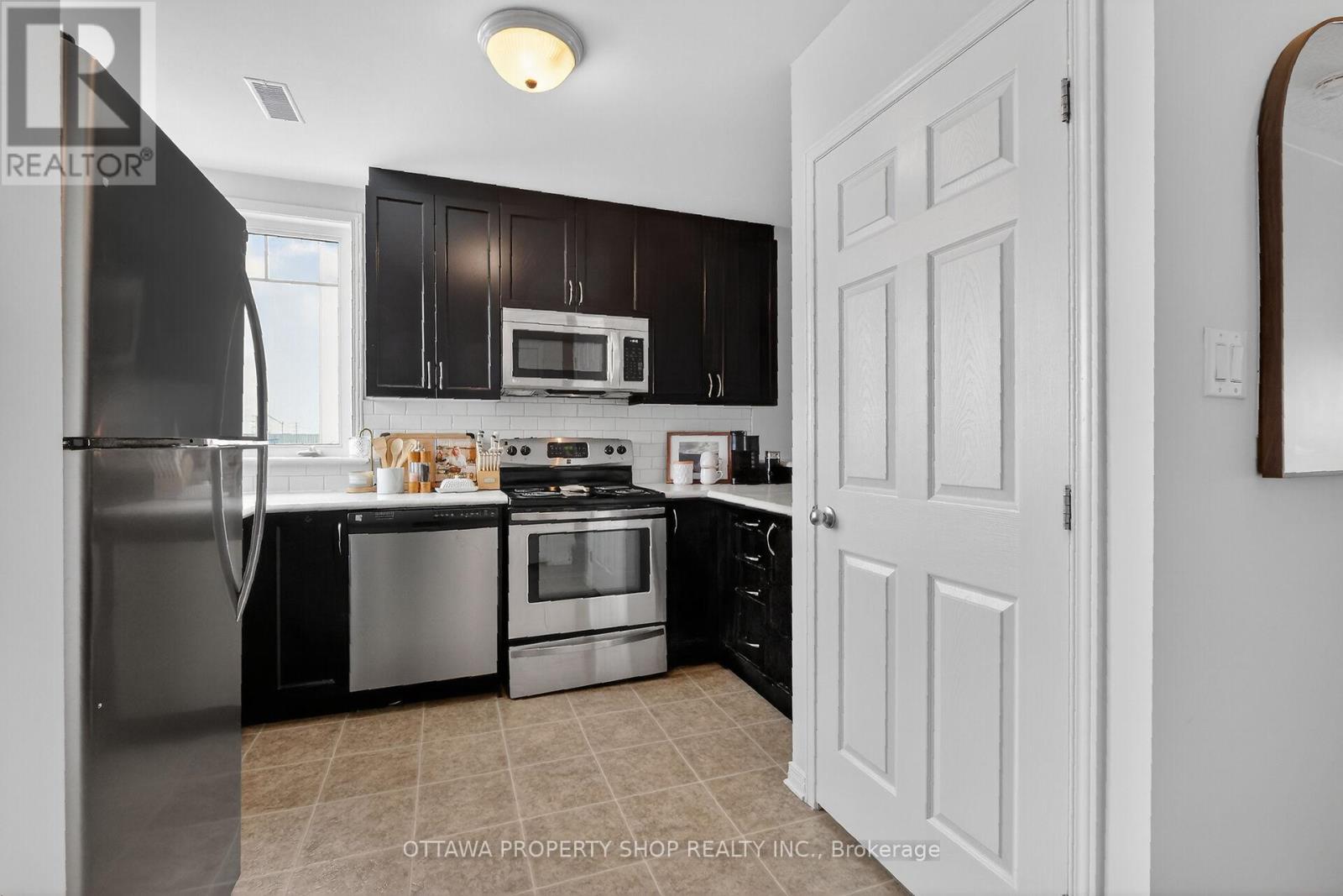 3385 Cambrian Road, Ottawa, Ontario  K2J 1S3 - Photo 3 - X13462106