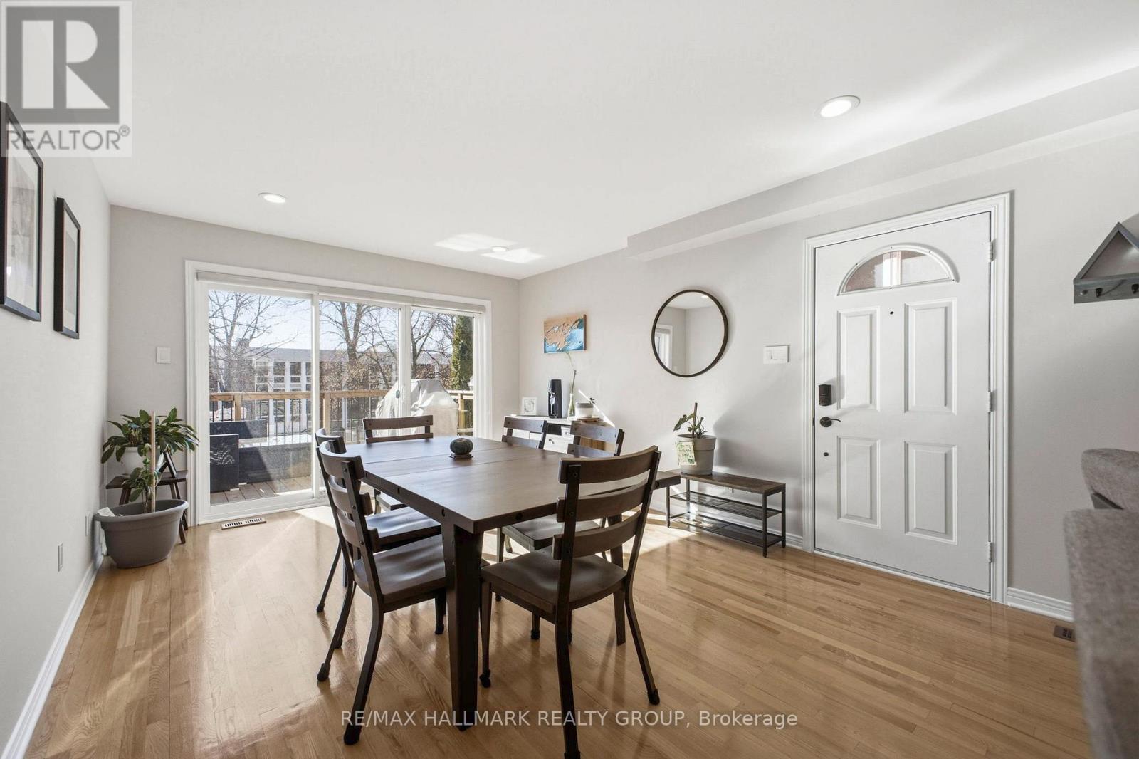 303b James Street, Ottawa, Ontario  K1R 5M8 - Photo 11 - X13462150