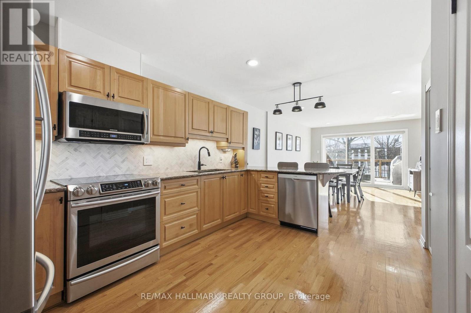 303b James Street, Ottawa, Ontario  K1R 5M8 - Photo 5 - X13462150