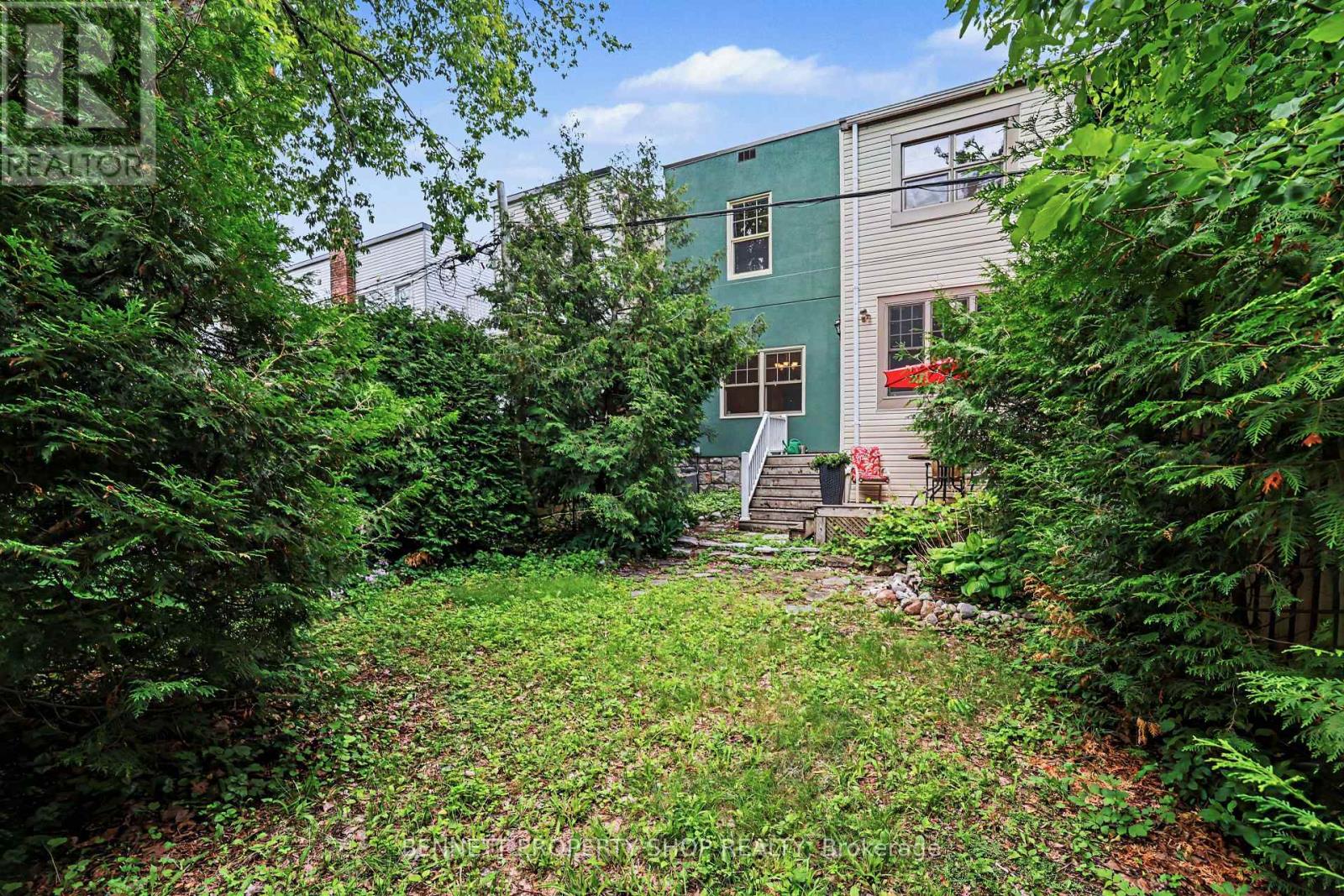 289 Crichton Street, Ottawa, Ontario  K1M 1W3 - Photo 17 - X13462184