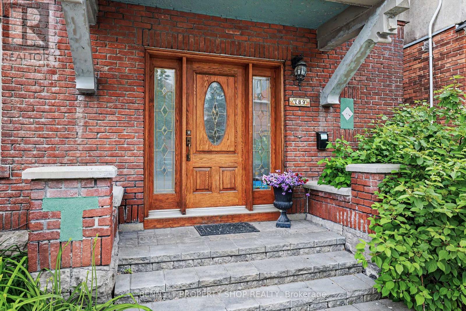 289 Crichton Street, Ottawa, Ontario  K1M 1W3 - Photo 3 - X13462184
