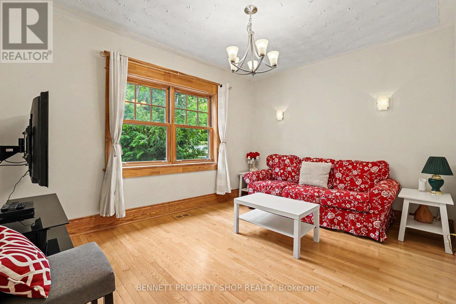 289 Crichton Street, Ottawa, Ontario  K1M 1W3 - Photo 9 - X13462184