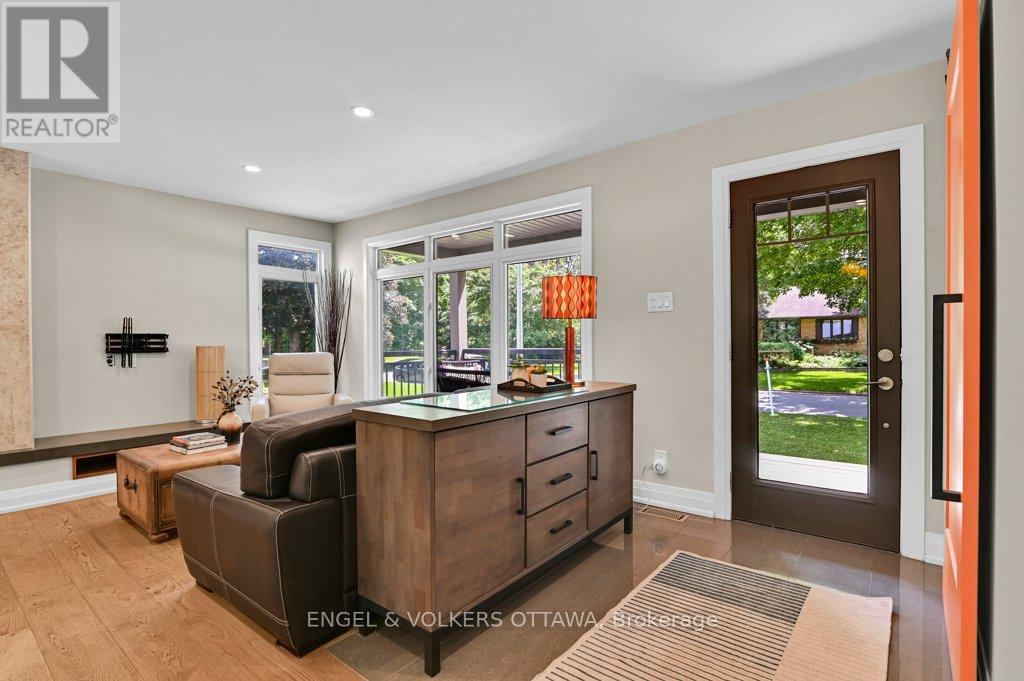 580 Thessaly Circle, Ottawa, Ontario  K1H 5W5 - Photo 4 - X13462258