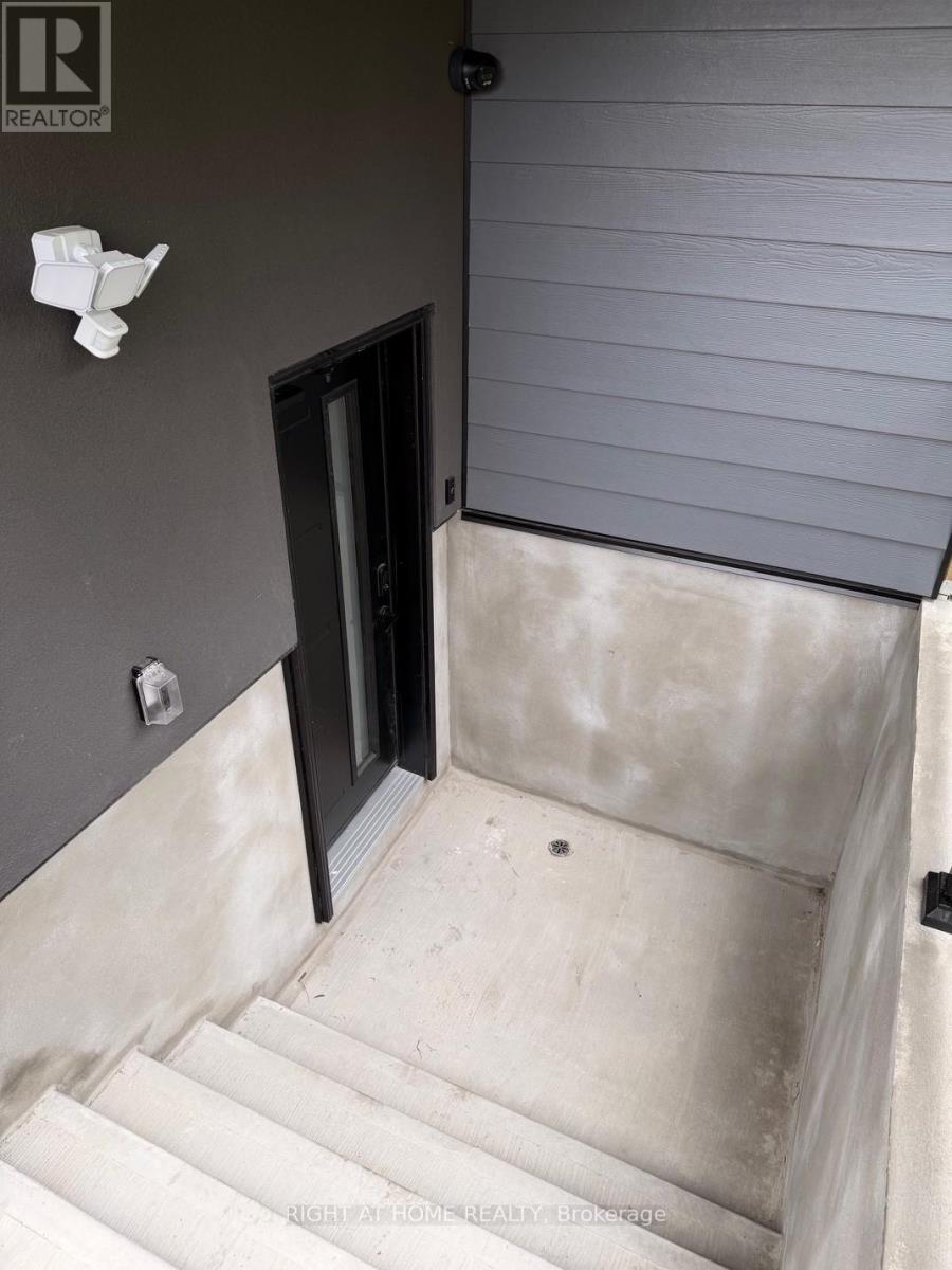 15 Bell Street N, Ottawa, Ontario  K1R 7C5 - Photo 2 - X13462378