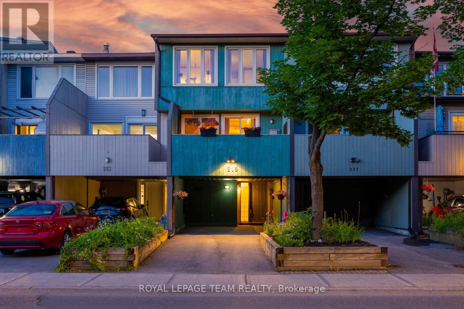 215 Booth Street, Ottawa, Ontario  K1R 7V4 - Photo 1 - X13462400