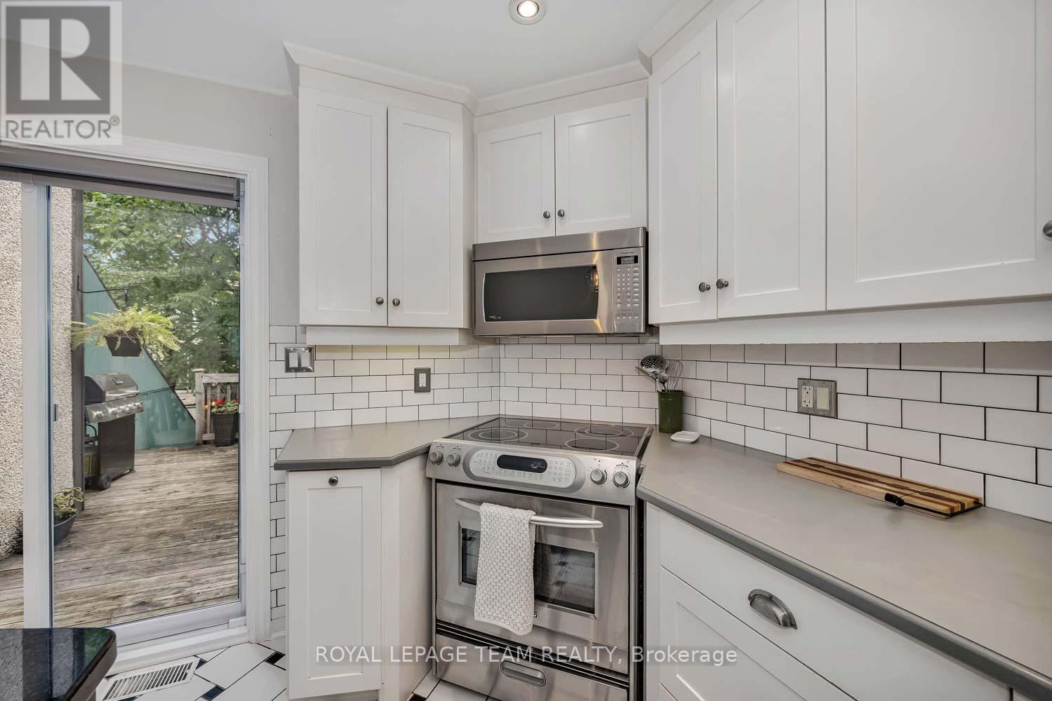 215 Booth Street, Ottawa, Ontario  K1R 7V4 - Photo 18 - X13462400
