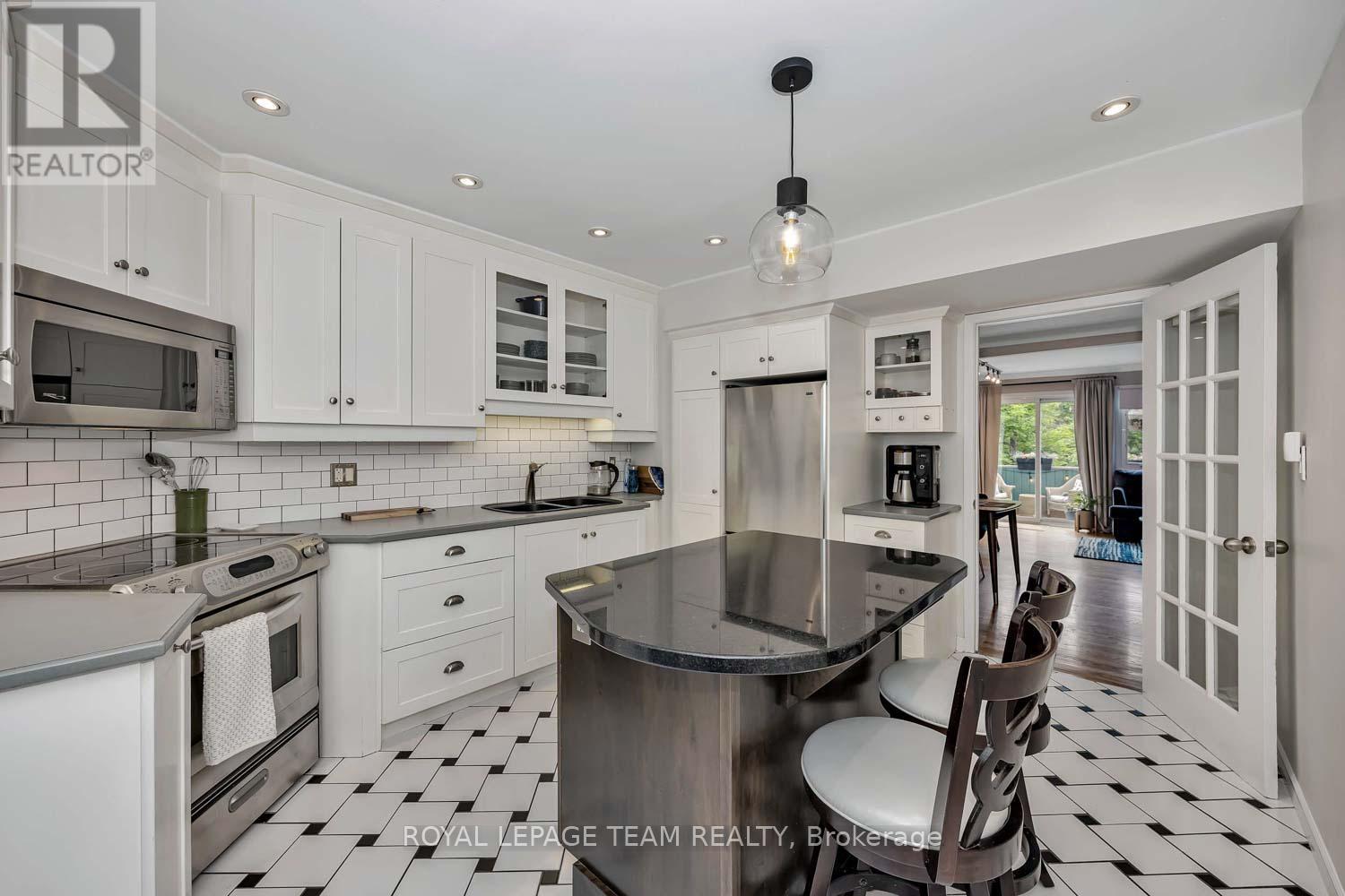 215 Booth Street, Ottawa, Ontario  K1R 7V4 - Photo 20 - X13462400
