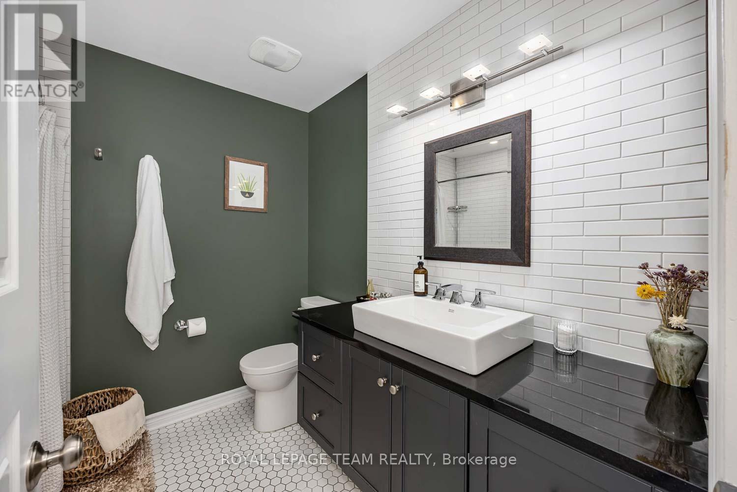 215 Booth Street, Ottawa, Ontario  K1R 7V4 - Photo 34 - X13462400