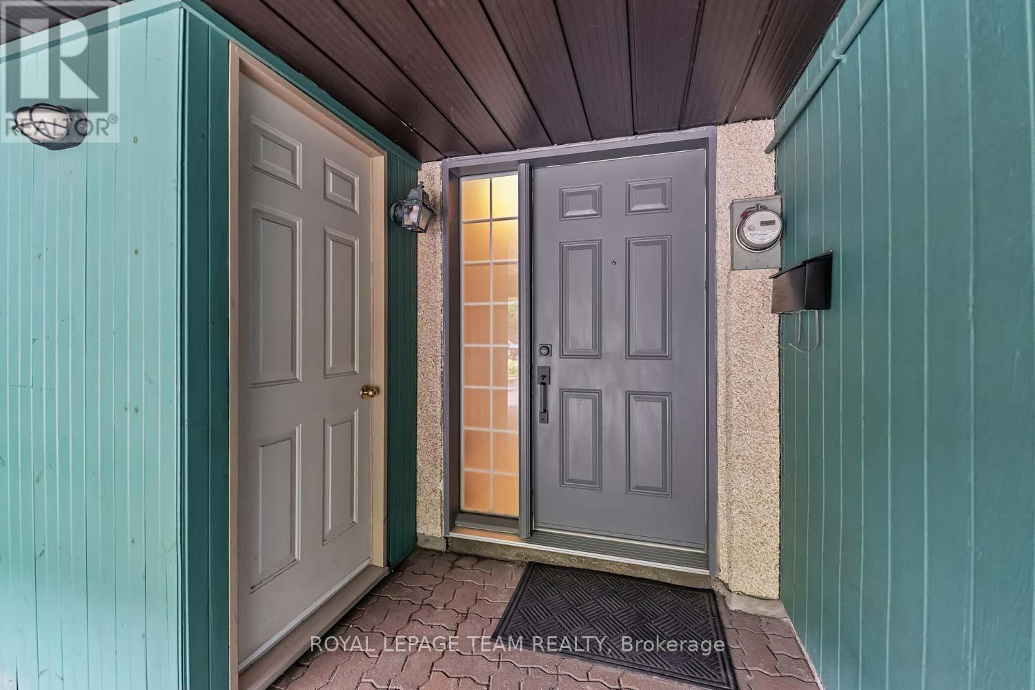215 Booth Street, Ottawa, Ontario  K1R 7V4 - Photo 4 - X13462400