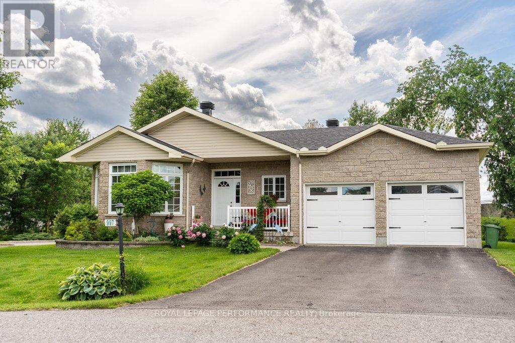 997 Ada Barrington Private, Ottawa, Ontario  K4P 0A7 - Photo 2 - X13462640