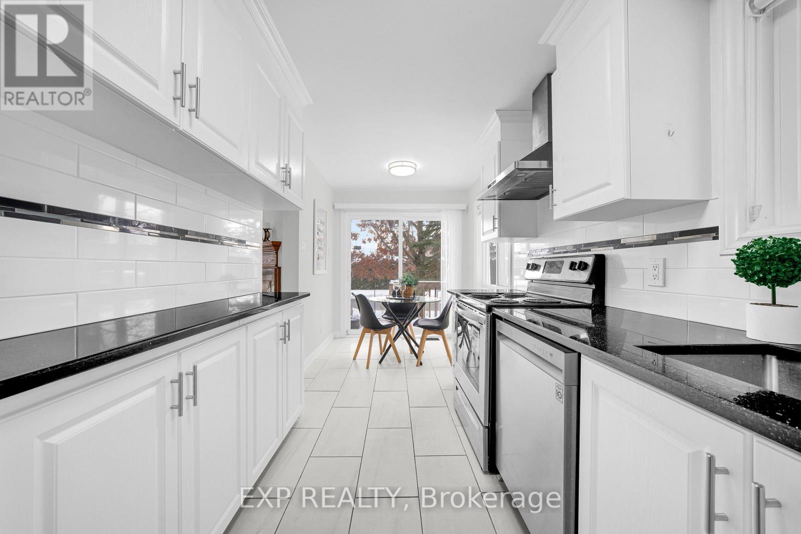 14 Sandcliffe Terrace, Ottawa, Ontario  K2G 5X1 - Photo 12 - X13462654