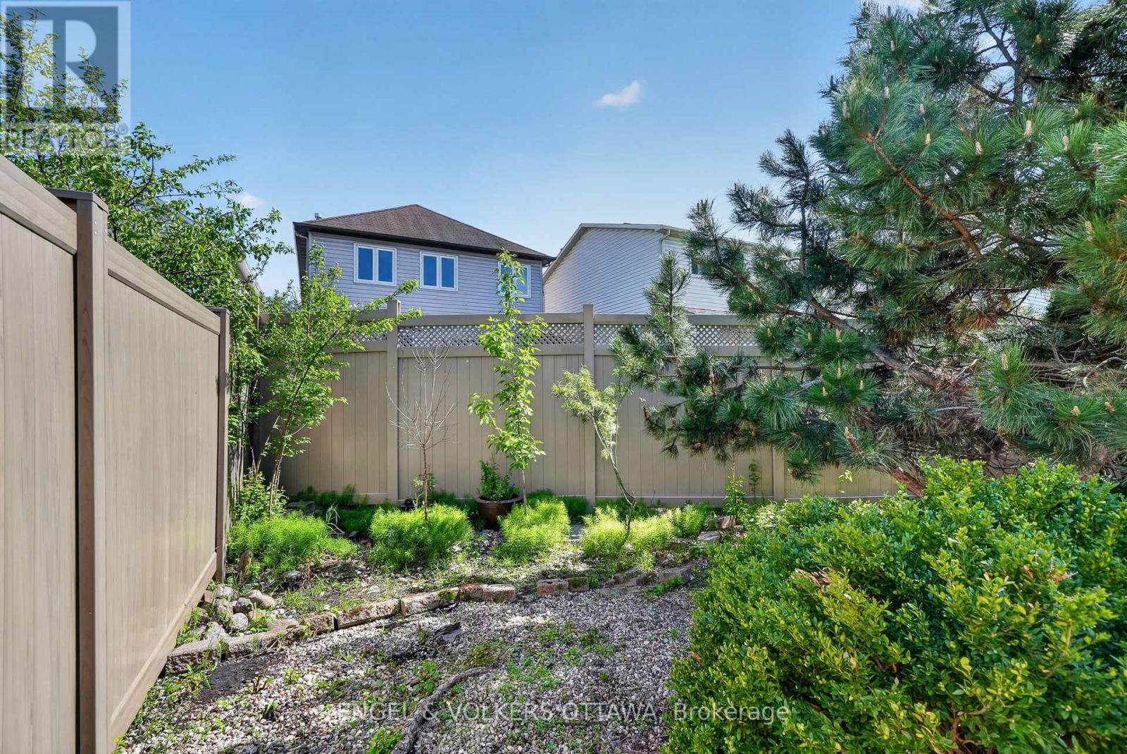 6592 Windsong Avenue, Ottawa, Ontario  K1C 6M9 - Photo 38 - X13462710
