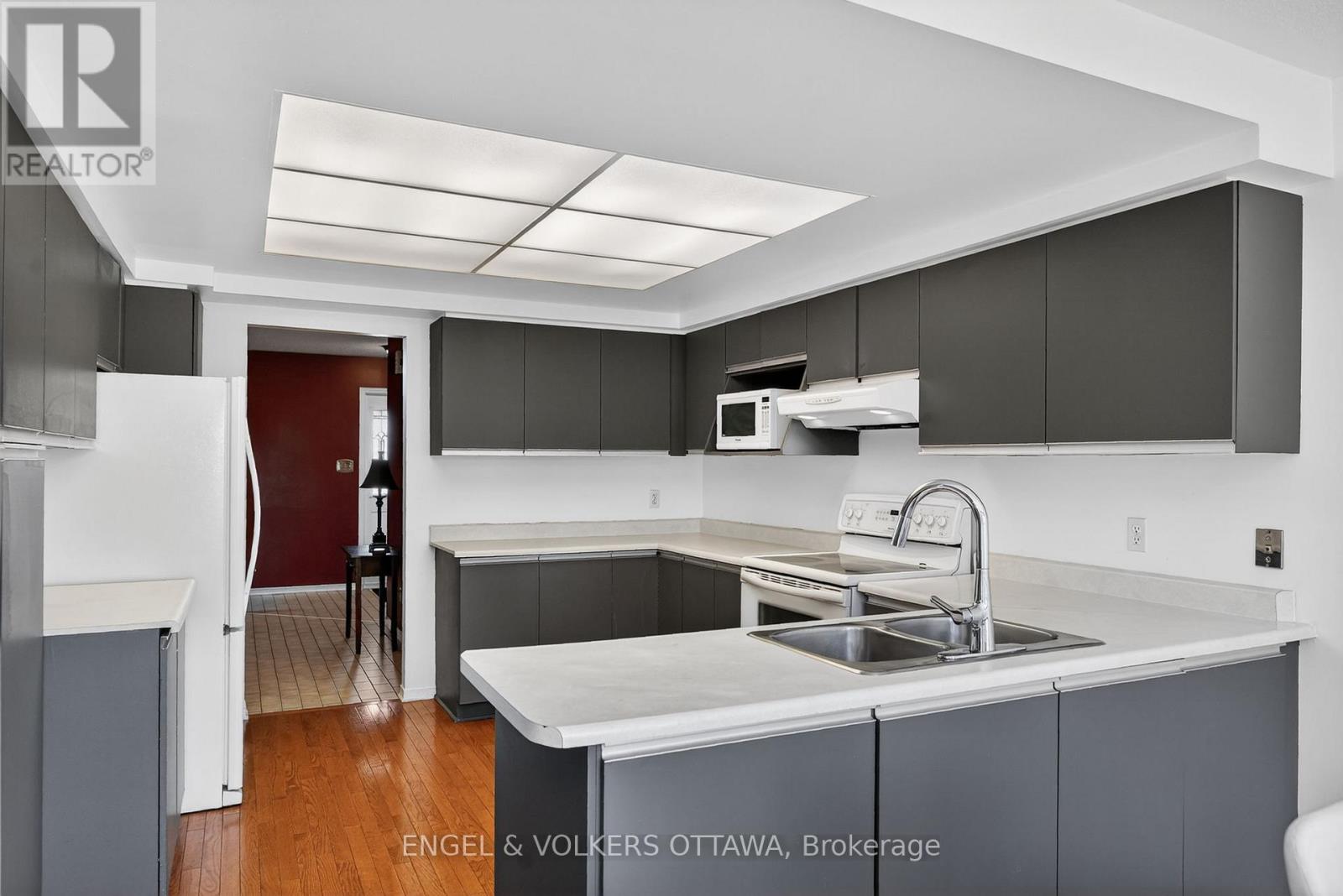 6592 Windsong Avenue, Ottawa, Ontario  K1C 6M9 - Photo 8 - X13462710