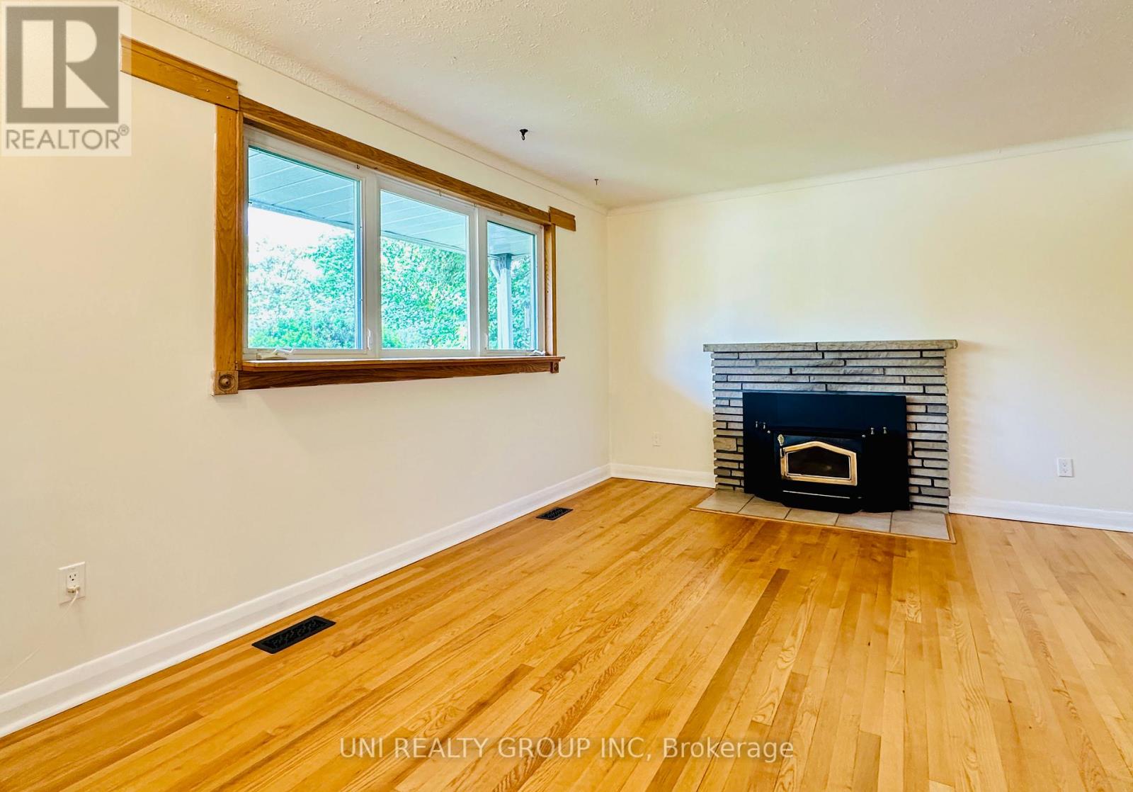 77 Meadowlands Drive, Ottawa, Ontario  K2G 2R9 - Photo 12 - X13462740