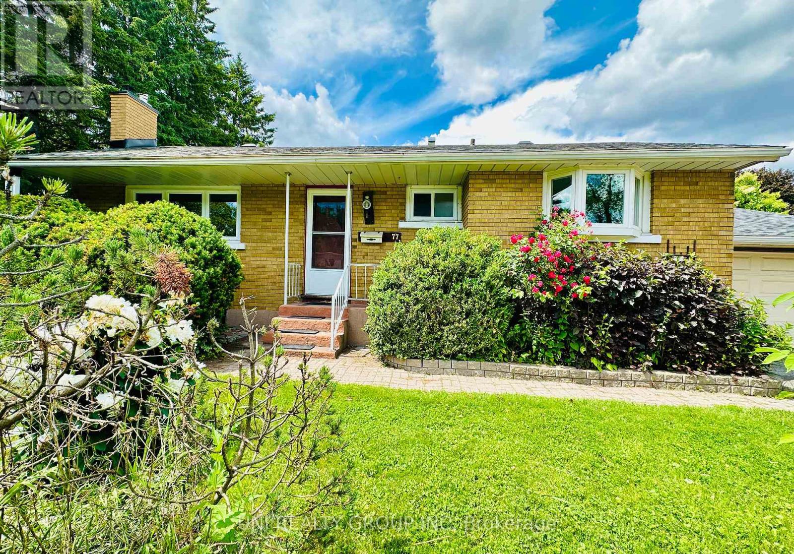 77 Meadowlands Drive, Ottawa, Ontario  K2G 2R9 - Photo 4 - X13462740