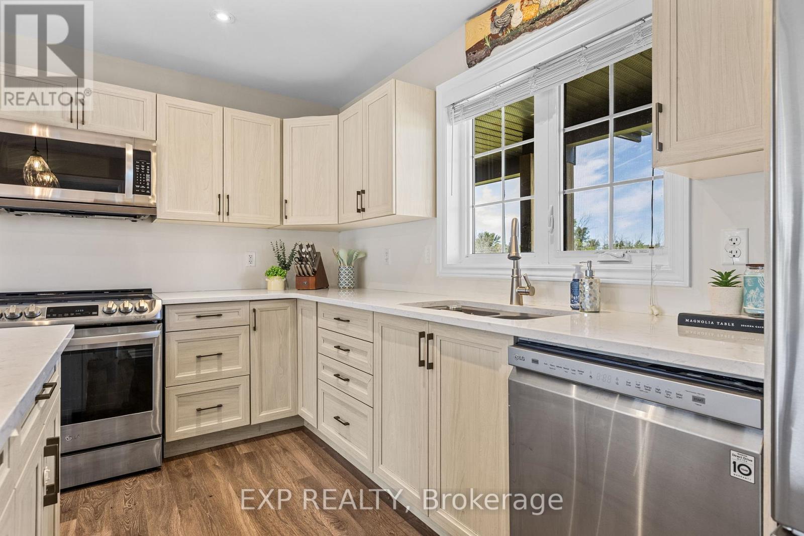 4153 Roger Stevens Drive, Montague, Ontario  K7A 4S6 - Photo 10 - X13462772