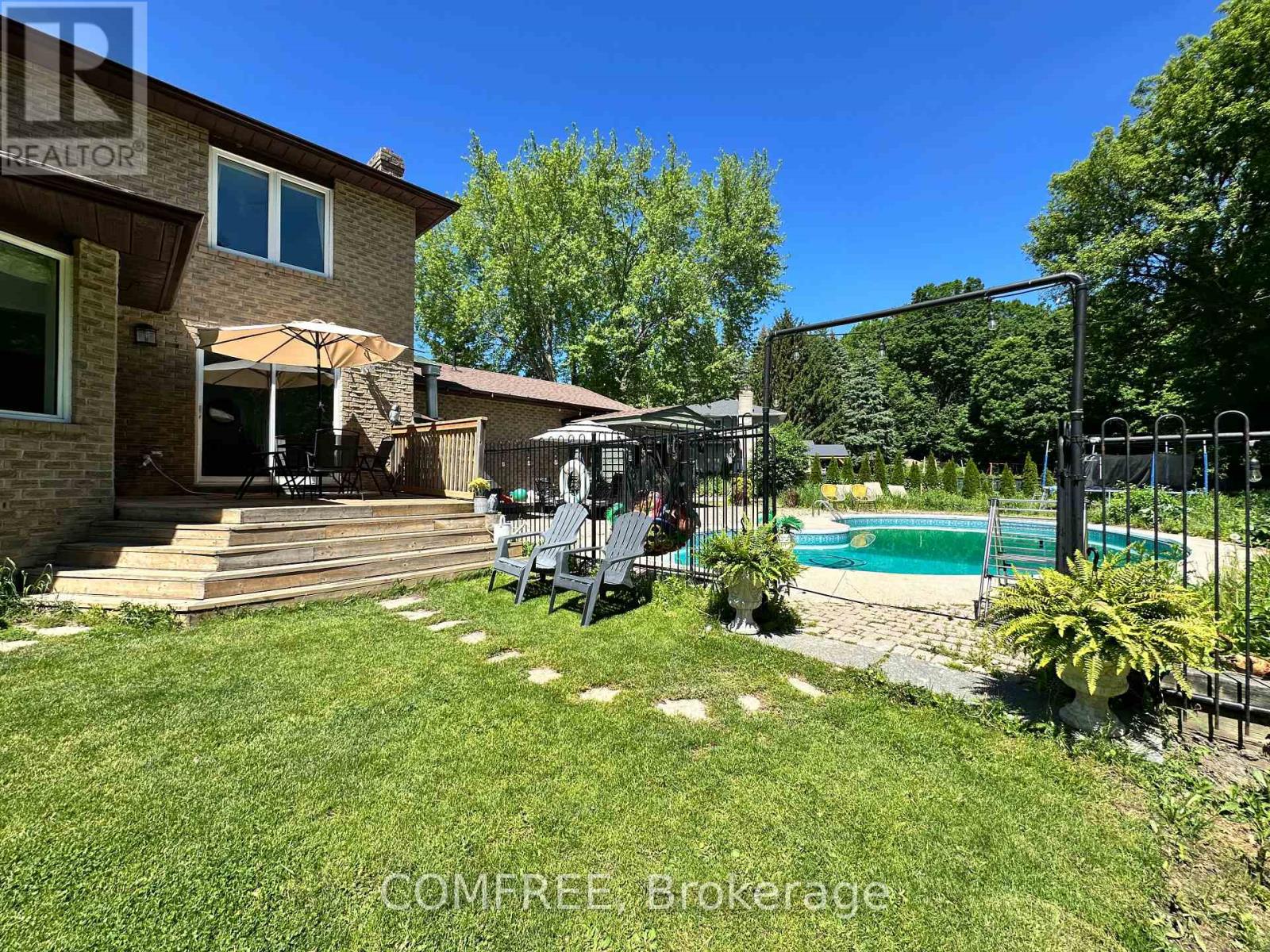 46 William Street, East Gwillimbury, Ontario  L0G 1V0 - Photo 4 - N13463064